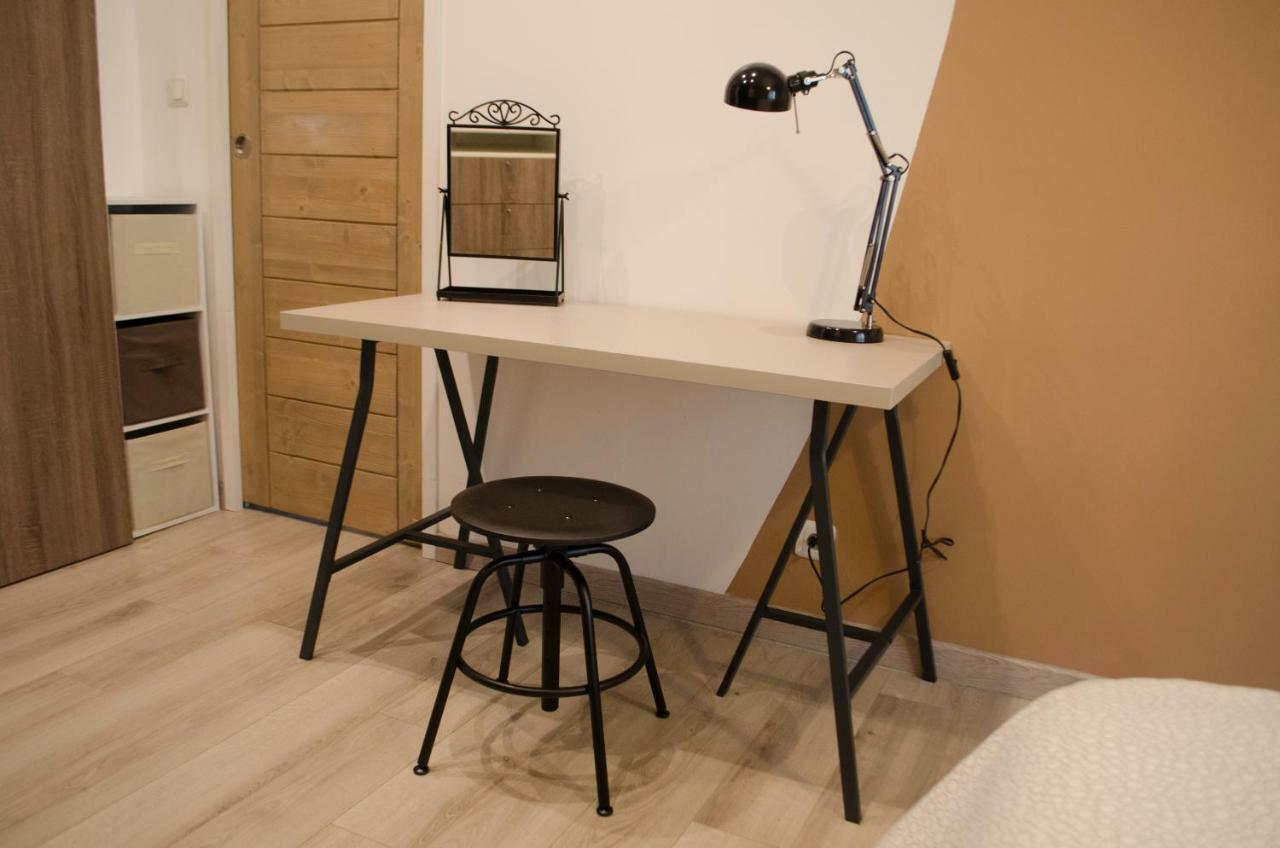 Le Baron Apartment เอวิยงเลบานส์ ภายนอก รูปภาพ