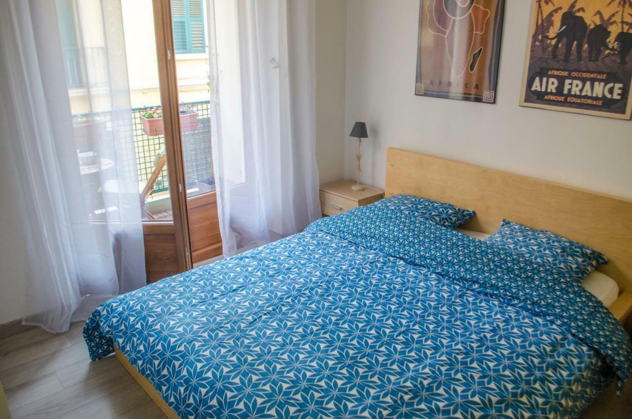 Le Baron Apartment เอวิยงเลบานส์ ภายนอก รูปภาพ