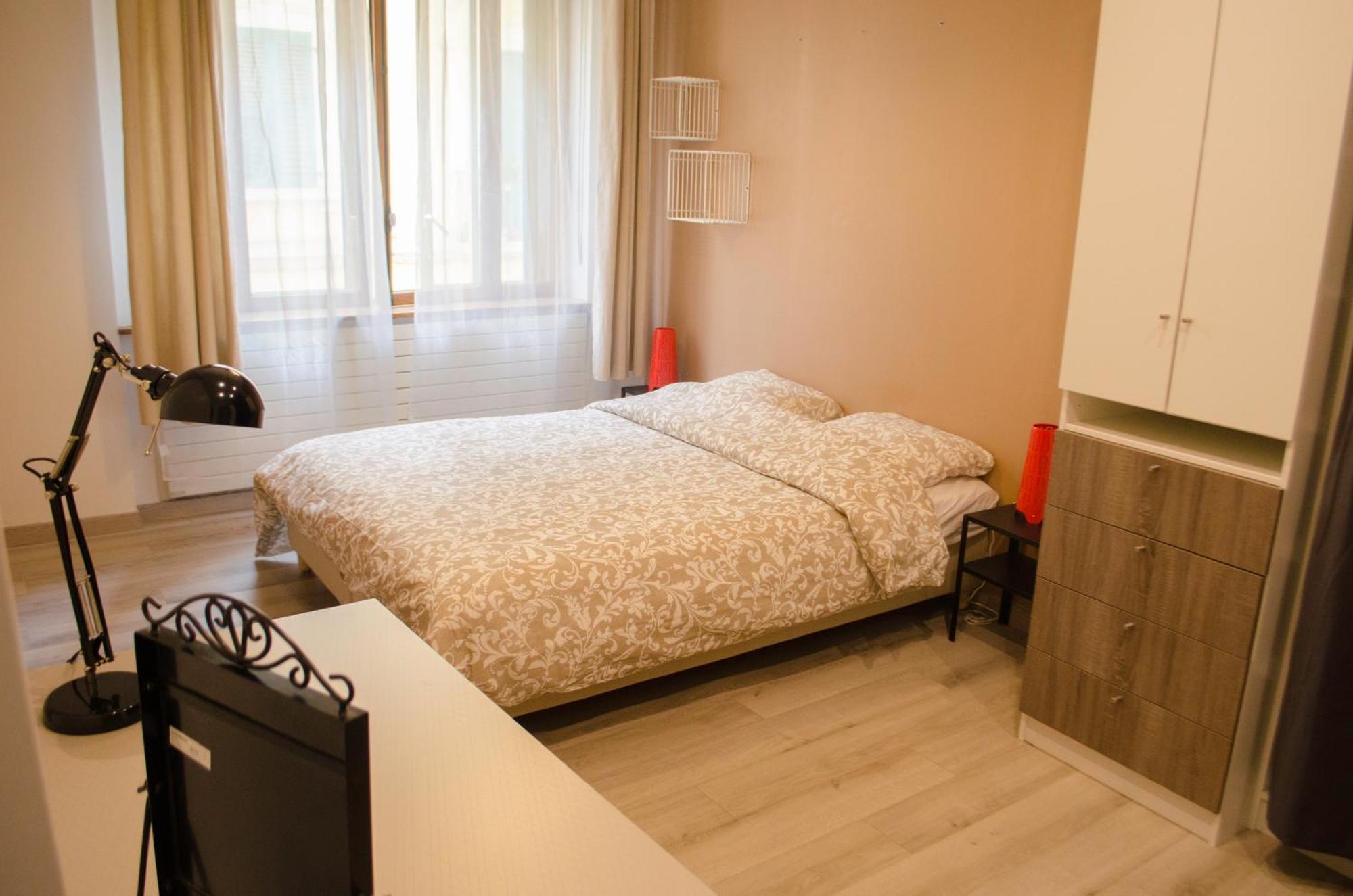 Le Baron Apartment เอวิยงเลบานส์ ภายนอก รูปภาพ