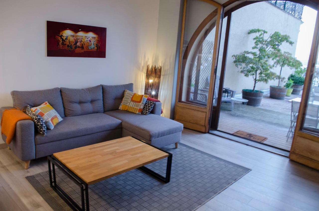 Le Baron Apartment เอวิยงเลบานส์ ภายนอก รูปภาพ