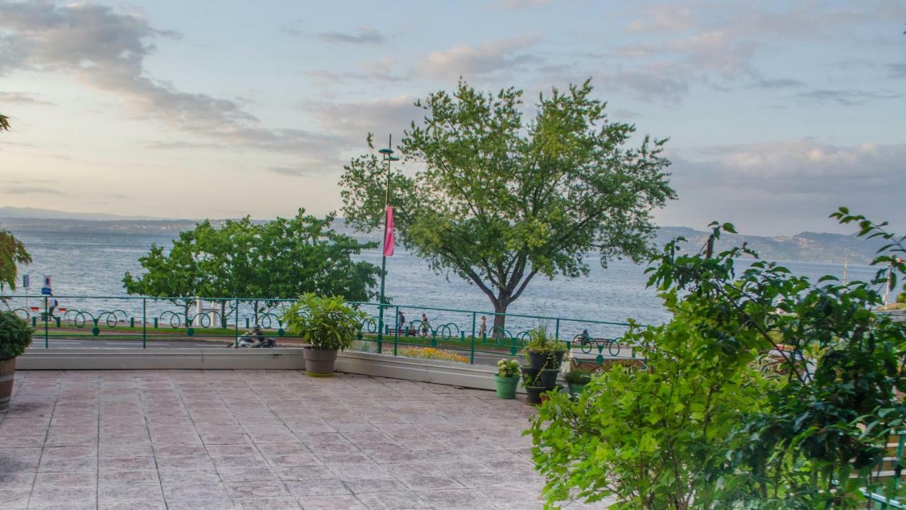 Le Baron Apartment เอวิยงเลบานส์ ภายนอก รูปภาพ