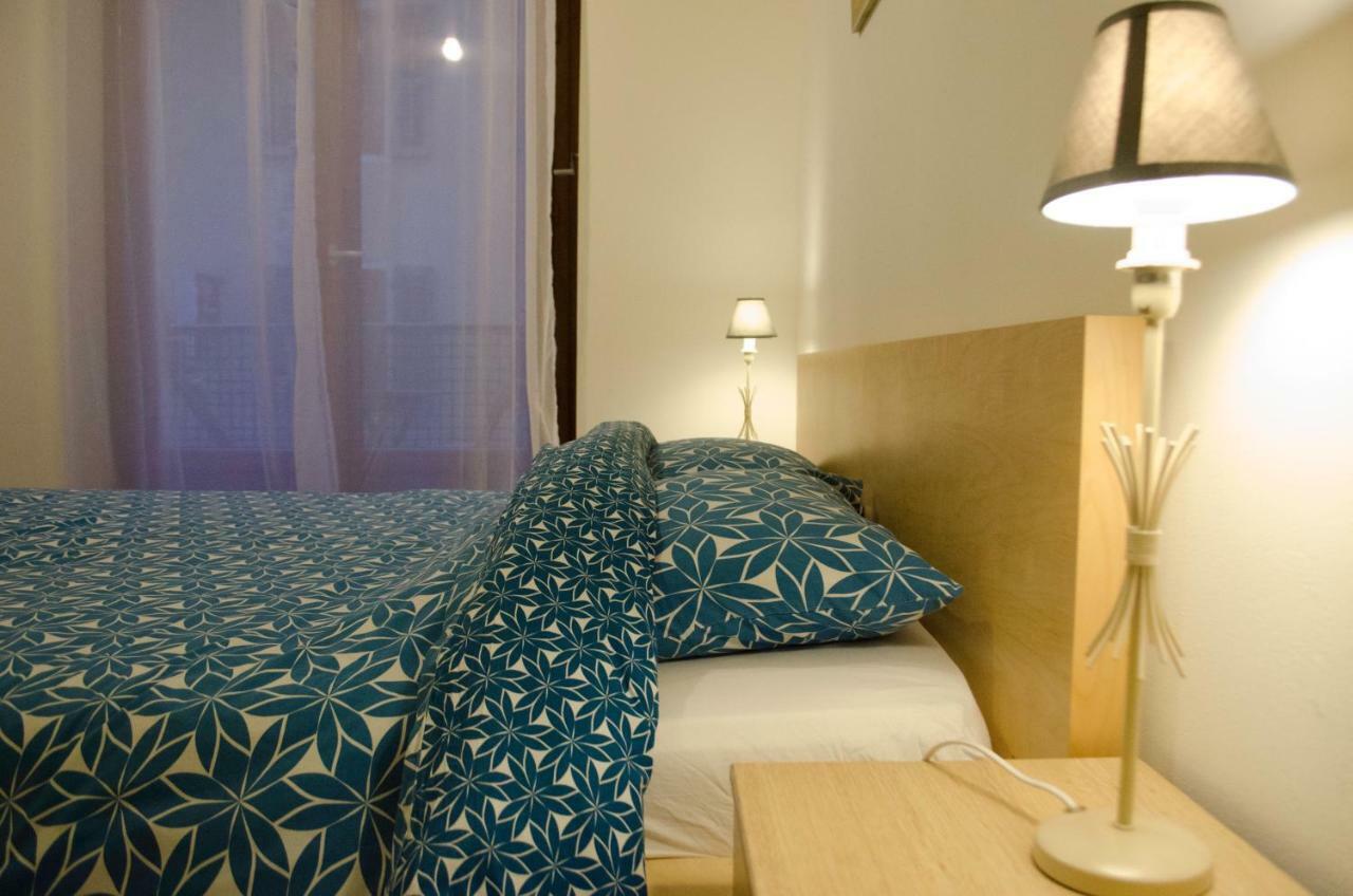 Le Baron Apartment เอวิยงเลบานส์ ภายนอก รูปภาพ